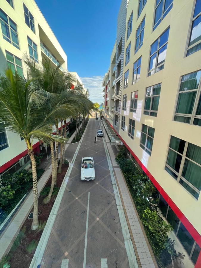 Costa Hollywood Steps To Beach Exterior photo