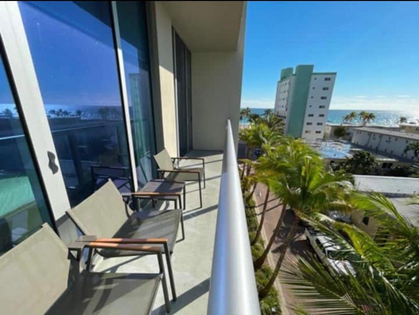 Costa Hollywood Steps To Beach Exterior photo